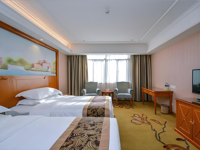 Bedroom 3, Vienna Hotel Nanjing South Railway Station HuiJing, Nanjing