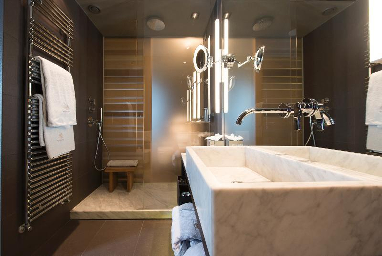 Bathroom 5, Parc Hotel Billia, Aosta