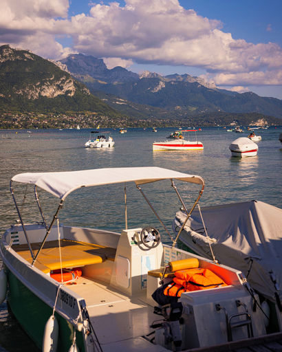 Others 5, La Cour du 6, Haute-Savoie