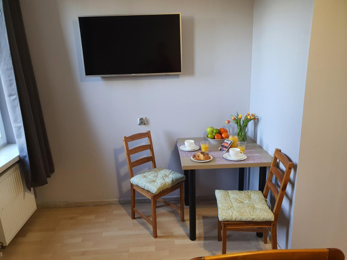 Others 5, Jasna Hotelik self check-in, Warsaw
