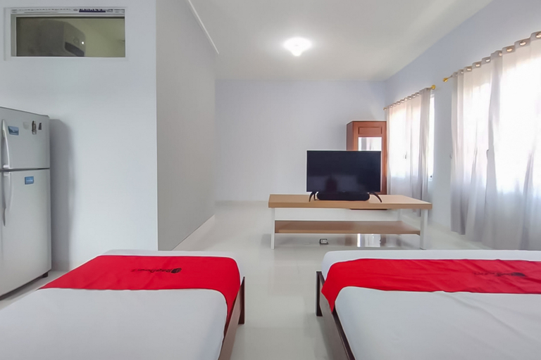 Bedroom 2, RedDoorz near Universitas Jenderal Soedirman 4, Banyumas
