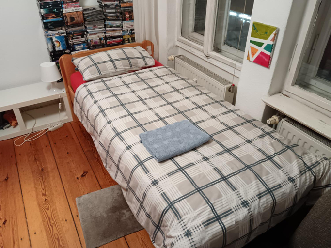 Bedroom 3, Sharing bedroom with Host near Alexanderplatz, Berlin