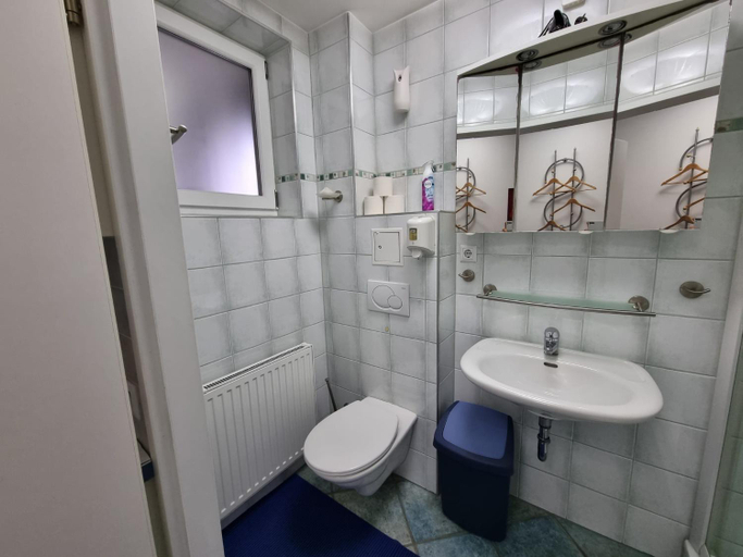 Bathroom 2, Hotel Sananda-Farm, Wien