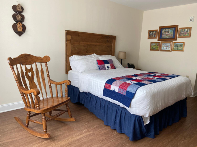 Bedroom 2, Country Inn of Hazlet, Monmouth
