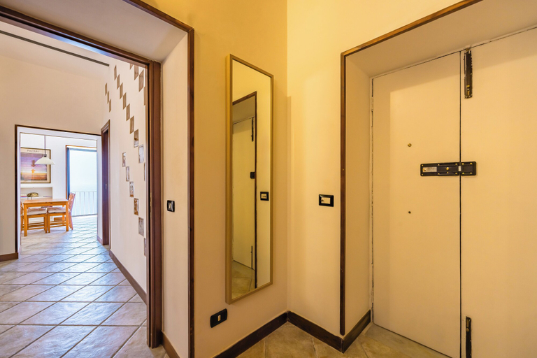 Living area 2, Stairway to the Vista Flat, Napoli