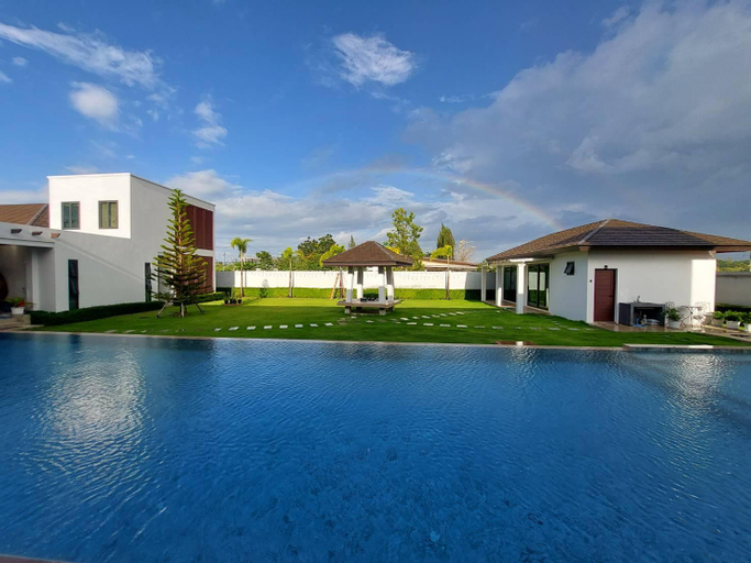 Sport & Beauty 2, Far Beach House Cha Am, Cha-Am