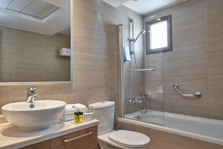 Bathroom 5, Atlantica Oasis Hotel