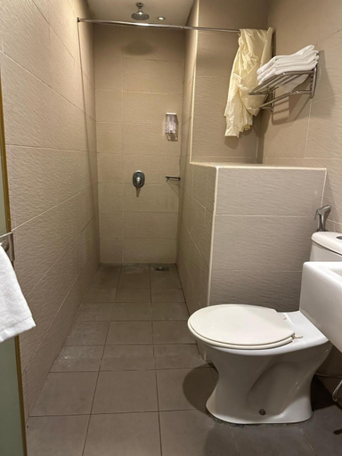 Bathroom 5, Hotel Uptown Chinatown, Kuala Lumpur