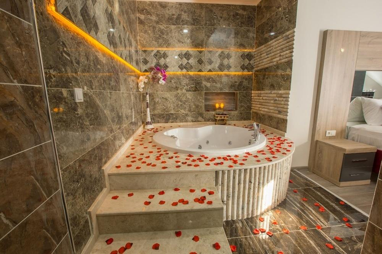 Bathroom 5, Elanis Suites Hotel, Antalya