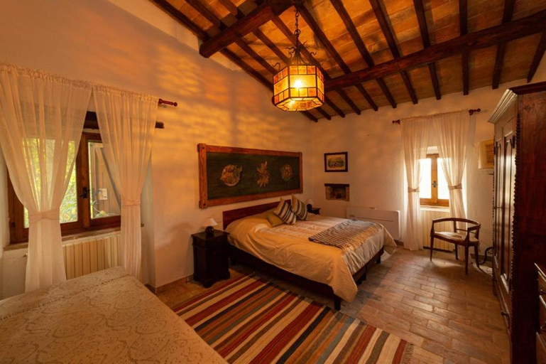 Bedroom 2, Casale Alessandri, Perugia