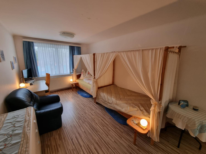 Bedroom 5, Hotel Sananda-Farm, Wien
