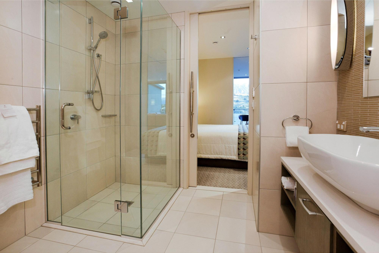 Bathroom 4, The Rees Hotel & Luxury Apartments, Queenstown-Lakes