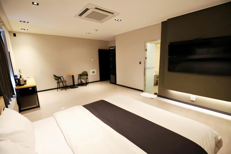 Bedroom 4, Dongducheon Hotel the Grey, Dongducheon