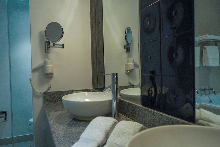 Bathroom 4, NM Lima Hotel, Lima