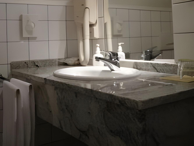 Bathroom 2, Hotel Freimuhle, Westerwaldkreis