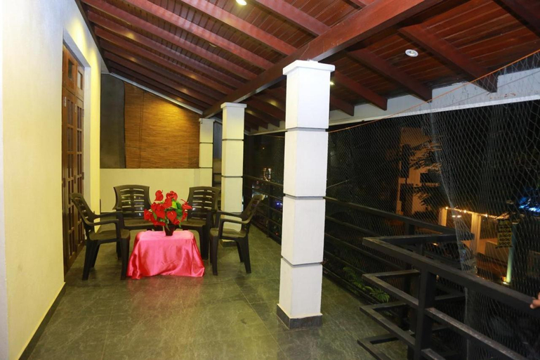 Others 5, Estro Guest House, Negombo