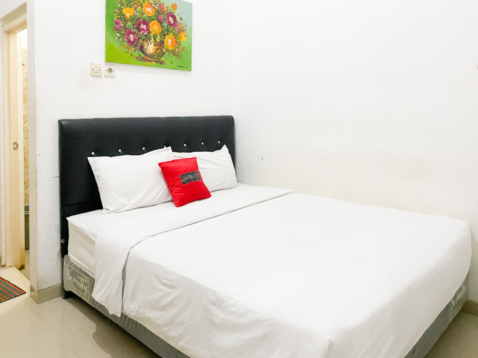 Bedroom 3, De Zity Homestay RedPartner near Alun Alun Jember, Jember