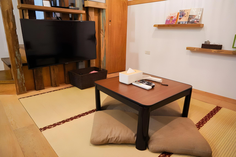 Others 5, Suehirodori Japanese 末廣通二館日和家宅包棟民宿, Tainan
