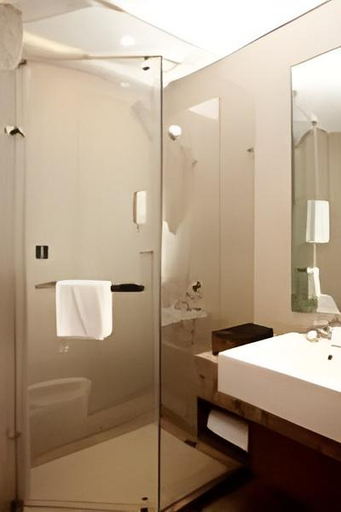 Bathroom 3, Home Inn Plus Nanjing Xinjiekou, Nanjing