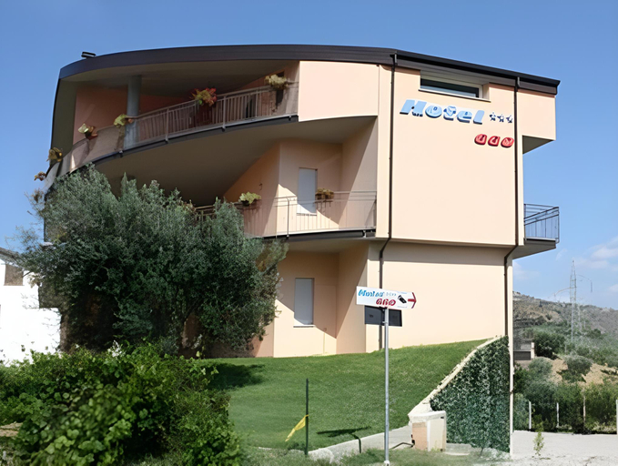 Exterior view 4, Hotel 660, Cosenza