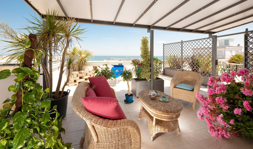 Others 3, Hotel Gabriella, Rimini