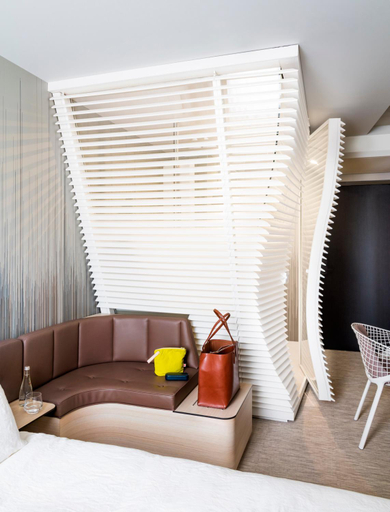 Bedroom 2, OKKO Hotels Bayonne Centre, Pyrénées-Atlantiques