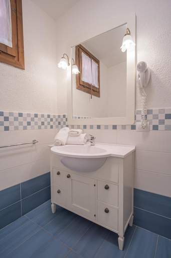 Bathroom 4, AHR Costa Serena Village, Olbia-Tempio