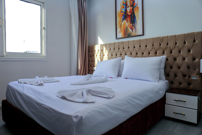 Room 5, Amadeos pyramids inn, Unorganized in Al Jizah