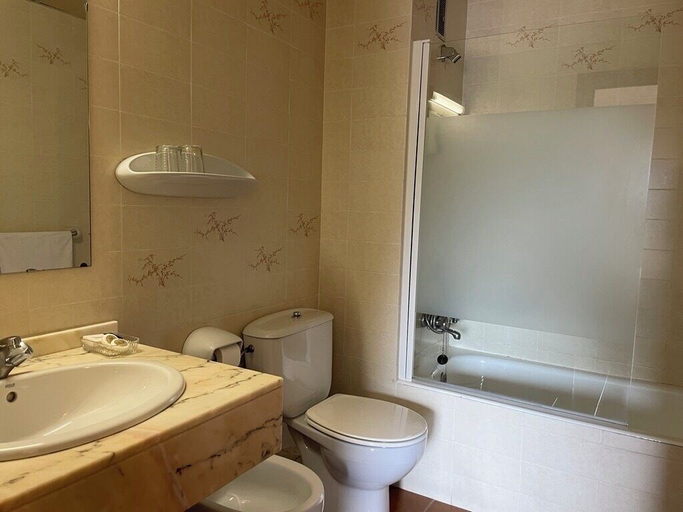 Bathroom 4, Hotel Coray by Pierre & Vacances