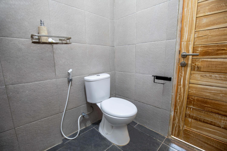 Bathroom 5, Gapul pinpilinPauxa, Klungkung