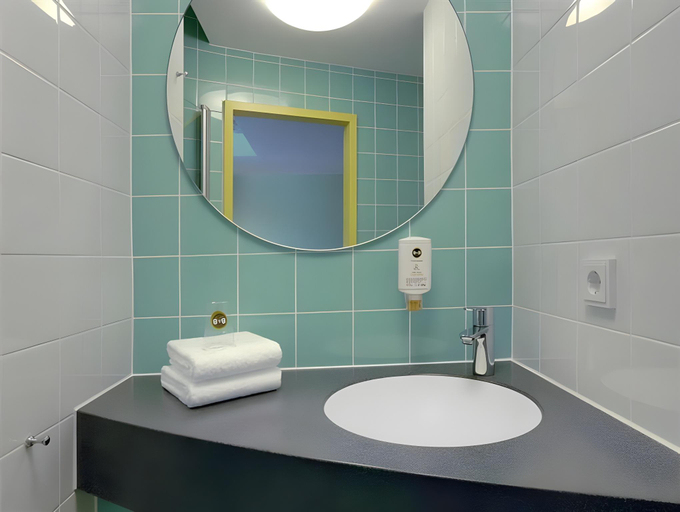 Bathroom 2, Hotel Frankische Schweiz-Pegnitz, Bayreuth