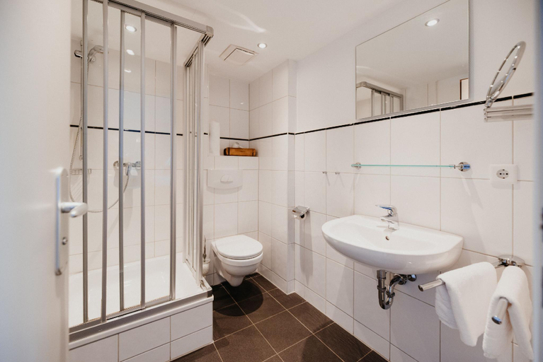 Bathroom 3, Siel59 Hotel & Restaurant, Nordfriesland