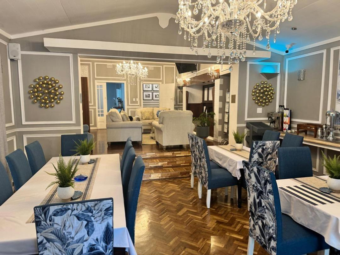 Food & Drinks, C'est La Vie Boutique Hotel, Nkangala