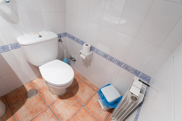 Bathroom 3, Hotel Costa de Rodiles, Asturias
