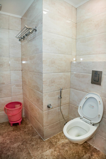 Bathroom, Grand Hridey 1 Minute From Railway Station, Amritsar