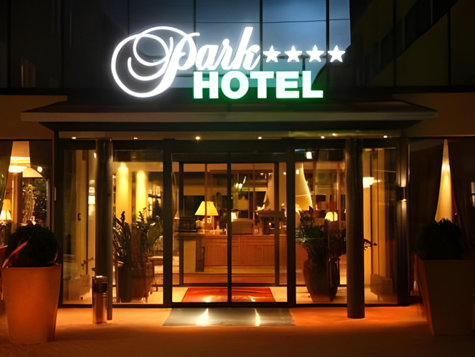 Exterior & Views 1, Parkhotel, Grieskirchen