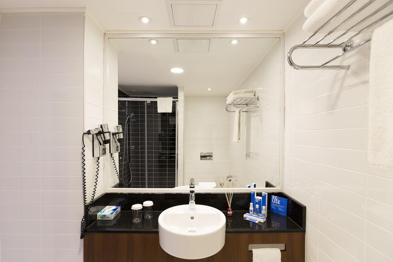Bathroom 3, Taxim Express Bosphorus Hotel, Beşiktaş
