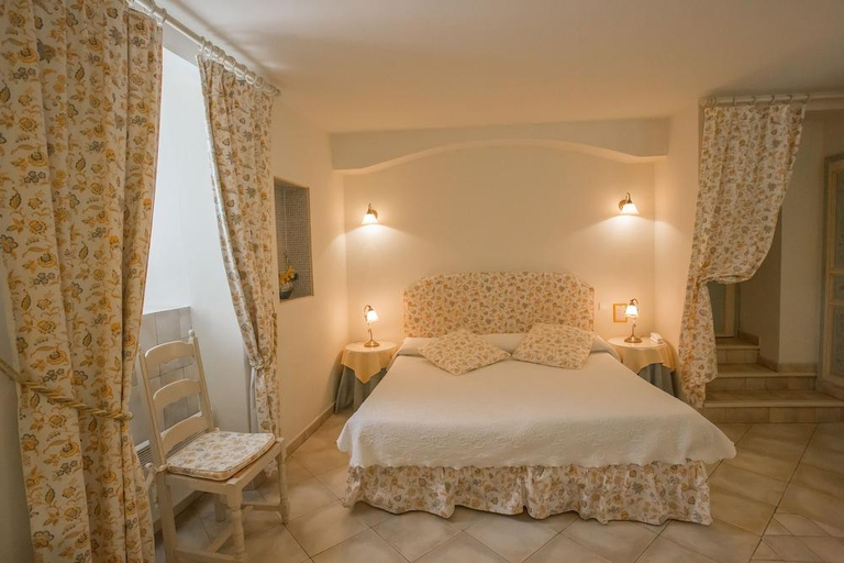 Bedroom 2, L'Enclos des Lauriers Roses, Gard