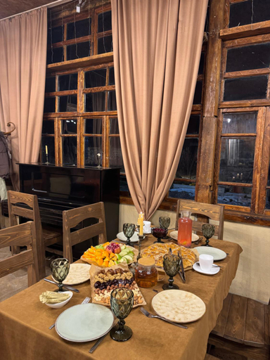 Food & Drinks 4, Moon Valley Guest House