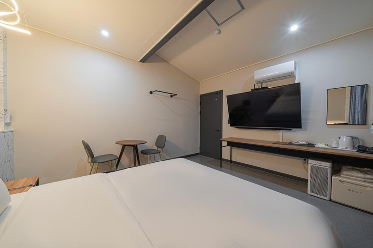 Bedroom 3, Cheongju Hotel Leon, Cheongju