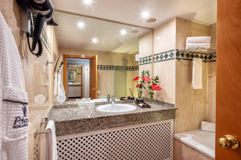 Bathroom 5, Hotel Fuerteventura Princess, Las Palmas