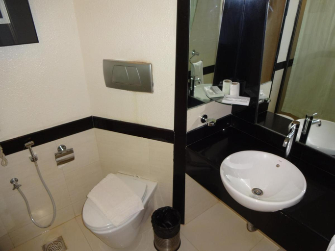 Bathroom 3, SP Grand Days, Thiruvananthapuram