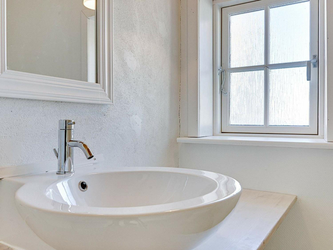 Bathroom 2, person holiday home in Svaneke-By Traum, Bornholm