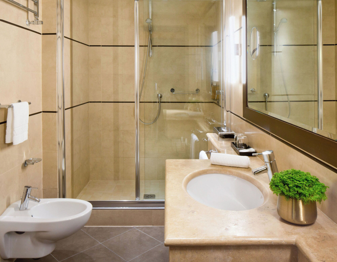 Bathroom 5, Starhotels Tourist, Milano