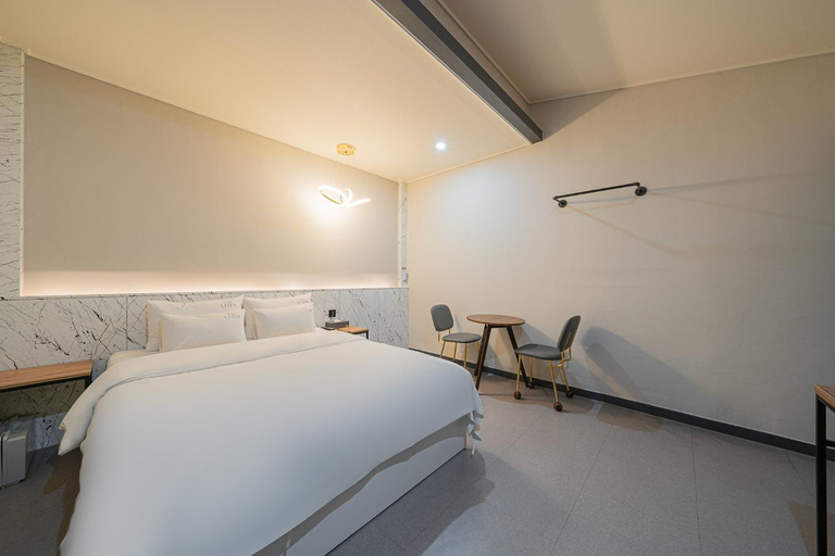 Bedroom 2, Cheongju Hotel Leon, Cheongju