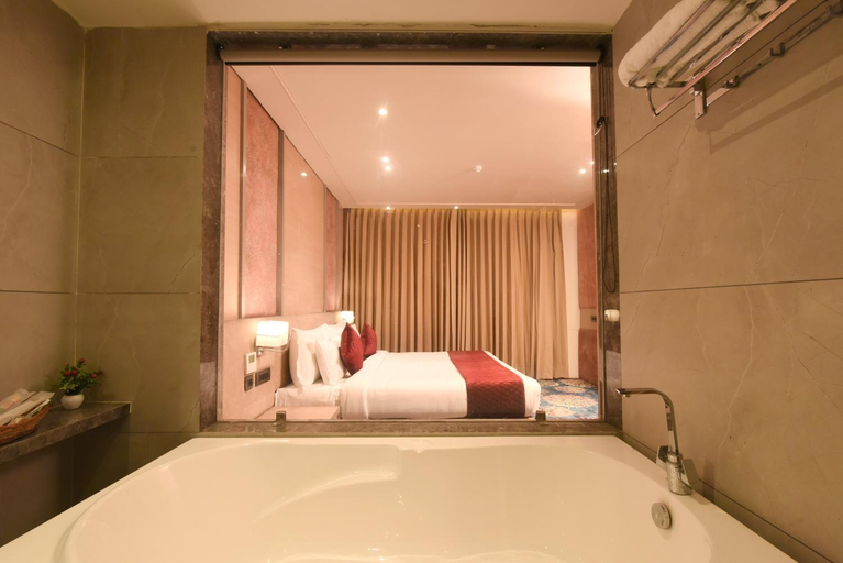 Bathroom 4, The Pribson Hotel, Amritsar