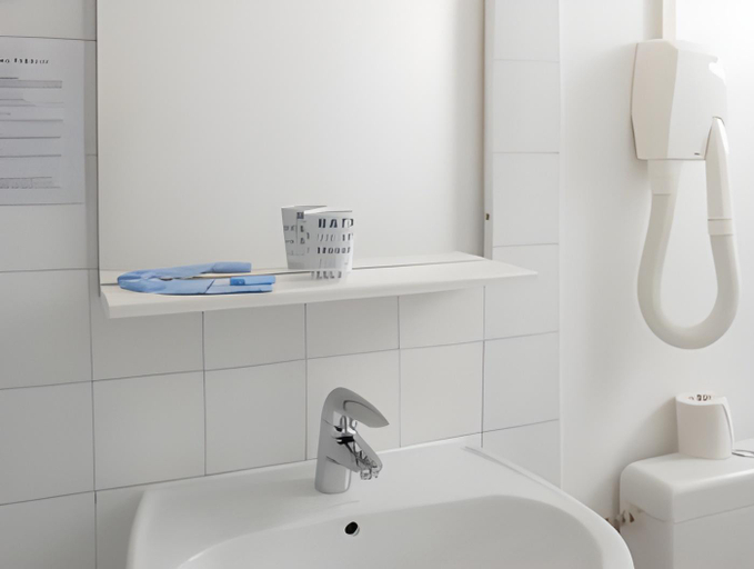 Bathroom 3, Hotel du Theatre, Rhône