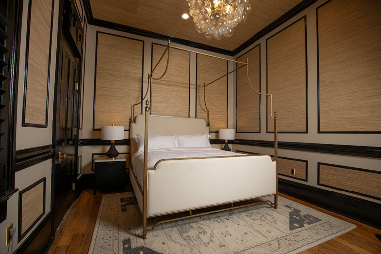 Bedroom 3, The Blackbird Hotel, Orleans