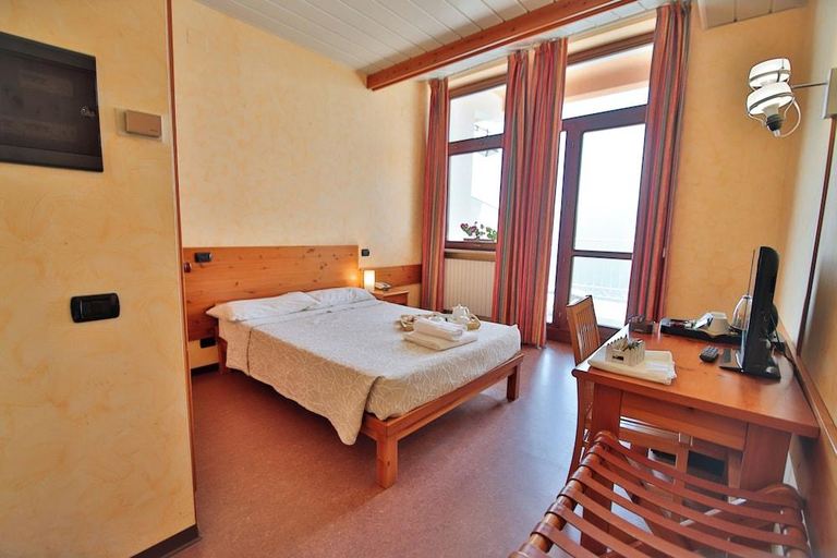 Bedroom 2, Pracatinat Hotel & Restaurant, Torino