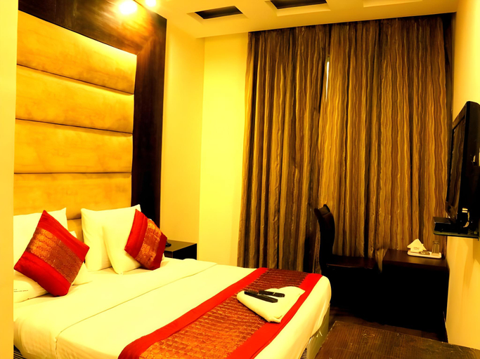 Bedroom, Hotel Benz International, Delhi